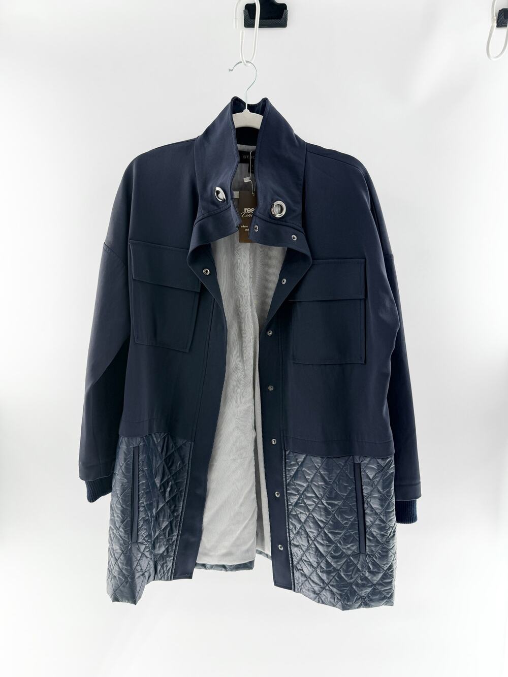 St. John Long Sleeve Oversized Pockets Quilted Trim Utility Jacket Black Small